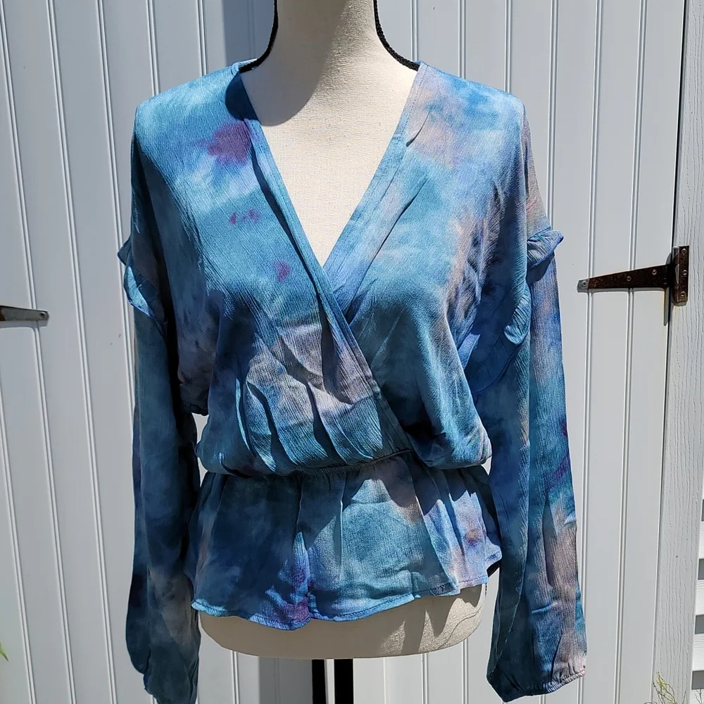 M T S blouse size large - Picture 4 of 9